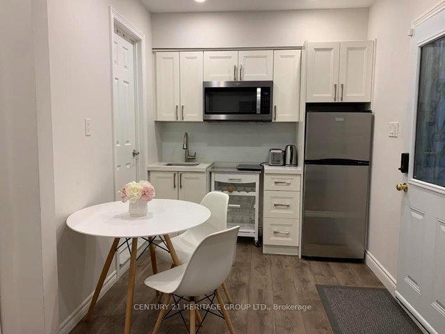 Main Floor - 15 Valleyway Crescent