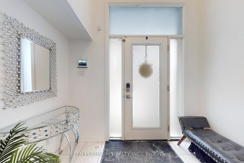 18 Totten Tr, New Tecumseth, L0G 1W0 | Image 2