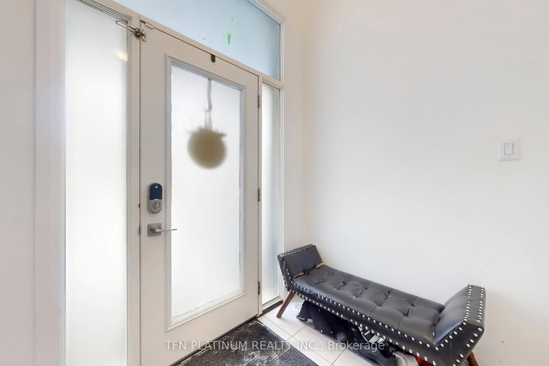 18 Totten Tr, New Tecumseth, L0G 1W0 | Image 3