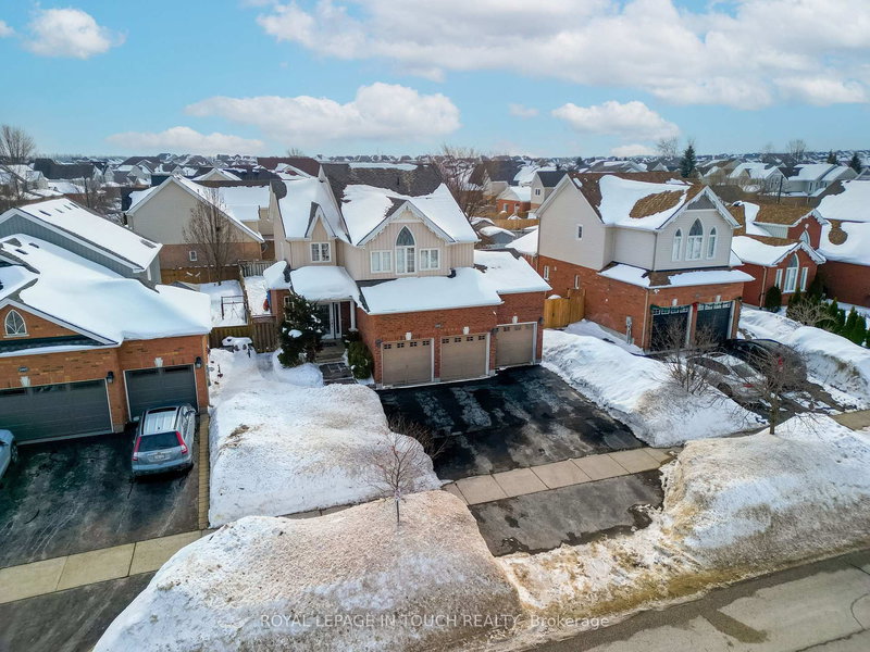 1091 Booth Ave, Innisfil, L9S 4W6 | Image 2