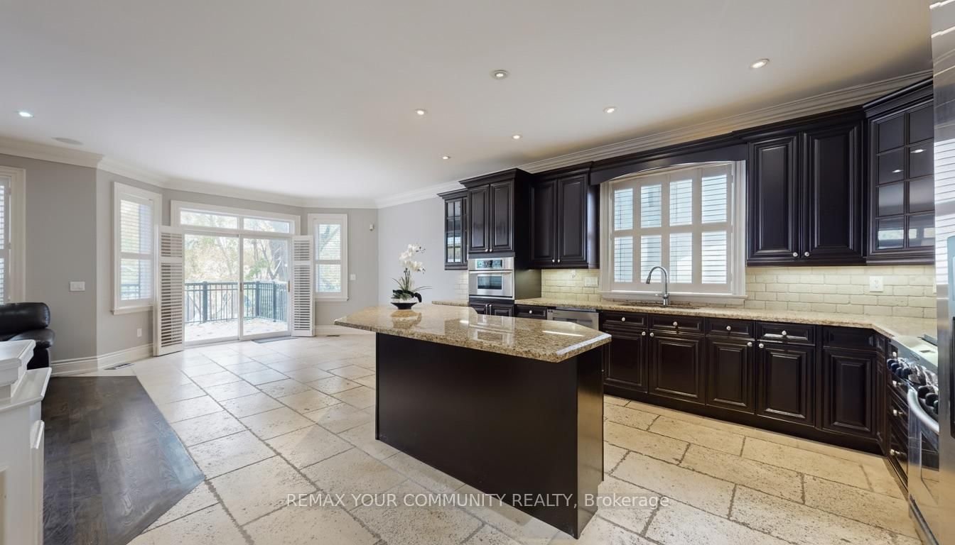 Detached House for sale at 83 Hunt Avenue, Richmond Hill, Ontario, L4C 4H1 - Mill Pond - MLS: N12798530