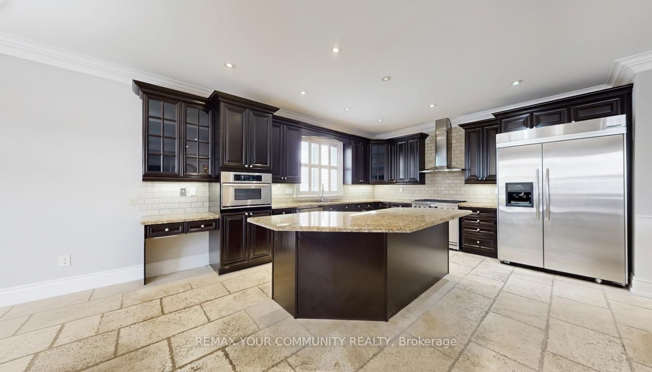 Detached House for sale at 83 Hunt Avenue, Richmond Hill, Ontario, L4C 4H1 - Mill Pond - MLS: N12798530