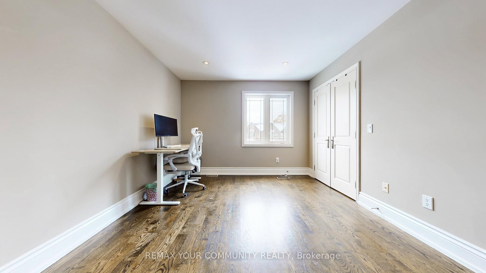 Detached House for sale at 83 Hunt Avenue, Richmond Hill, Ontario, L4C 4H1 - Mill Pond - MLS: N12798530