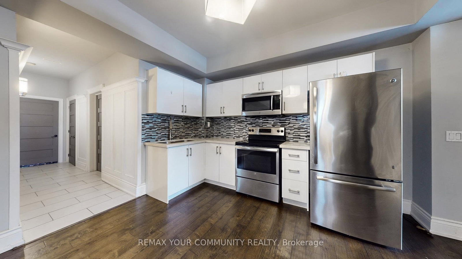 Detached House for sale at 83 Hunt Avenue, Richmond Hill, Ontario, L4C 4H1 - Mill Pond - MLS: N12798530