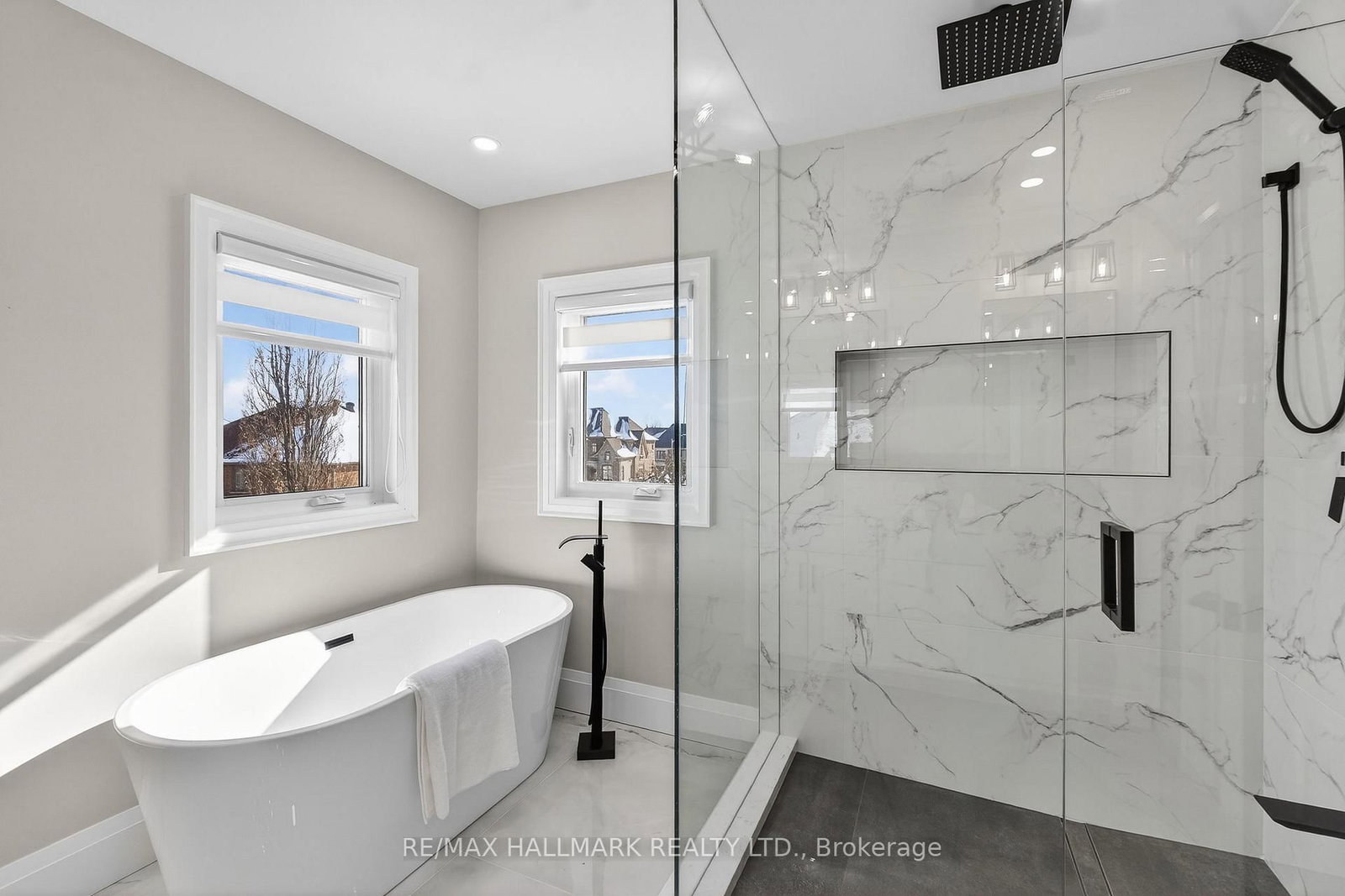 Detached House for sale at 372 Crofters Road, Vaughan, Ontario, L4L 8Y3 - Islington Woods - MLS: N12798716