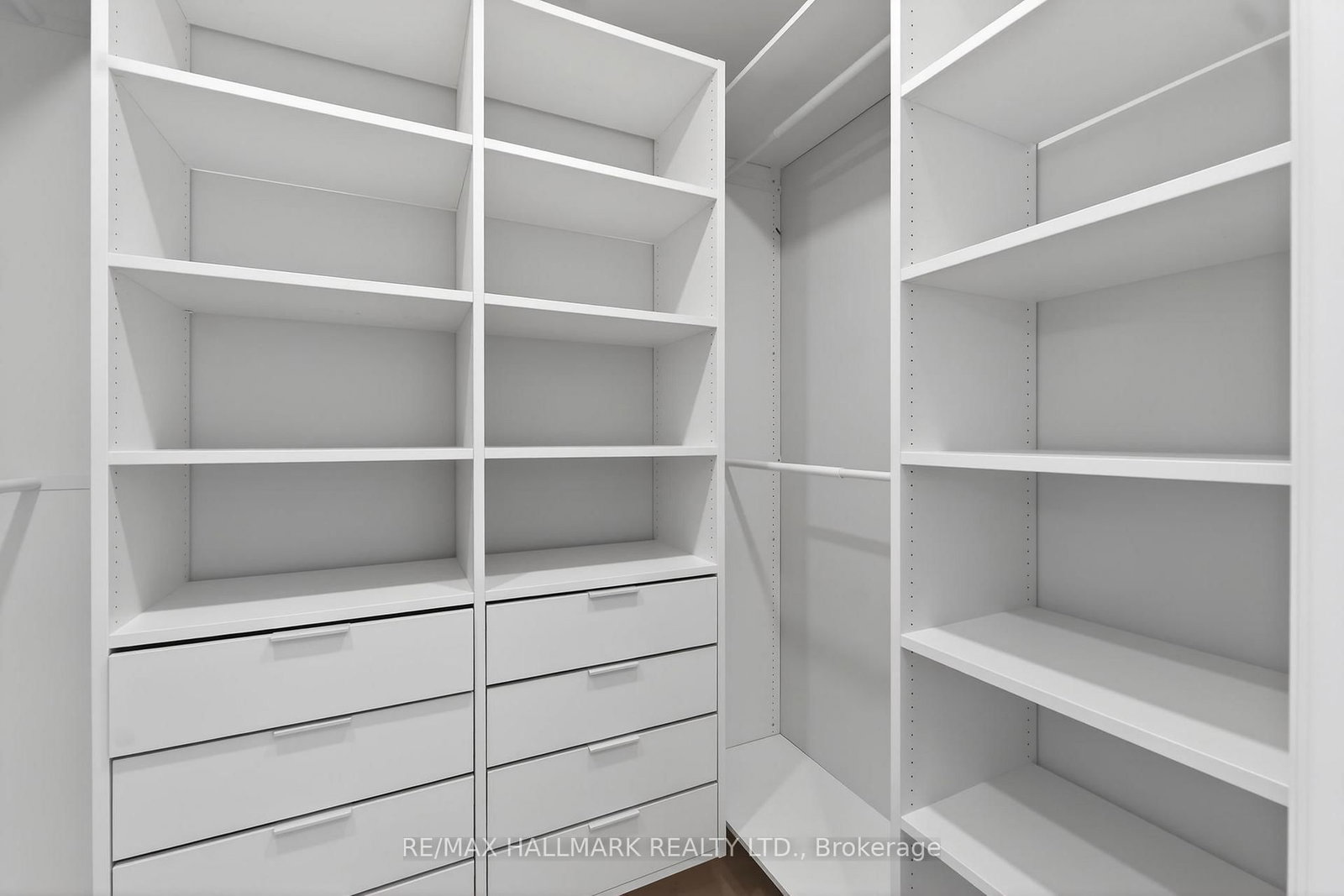 Detached House for sale at 372 Crofters Road, Vaughan, Ontario, L4L 8Y3 - Islington Woods - MLS: N12798716