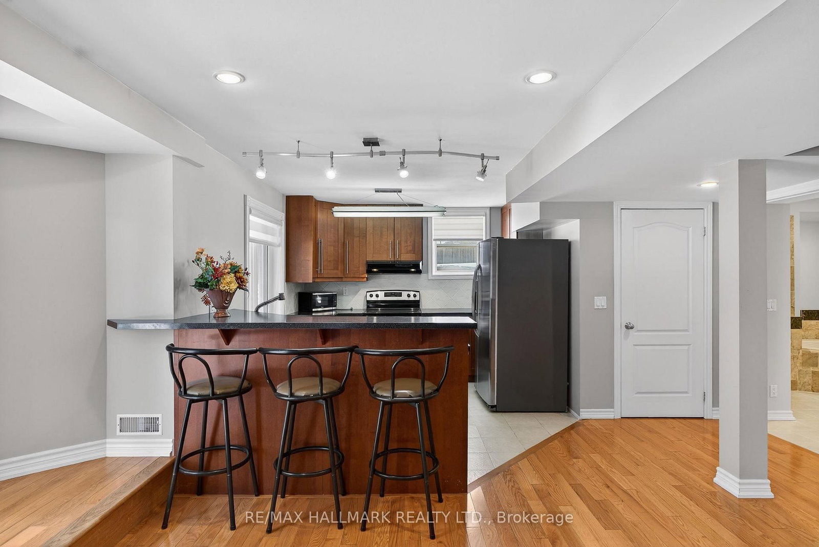 Detached House for sale at 372 Crofters Road, Vaughan, Ontario, L4L 8Y3 - Islington Woods - MLS: N12798716