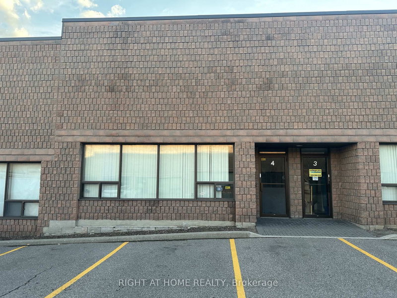 4 - 1228 Gorham St, Newmarket, L3Y 8Z1 | Image 2