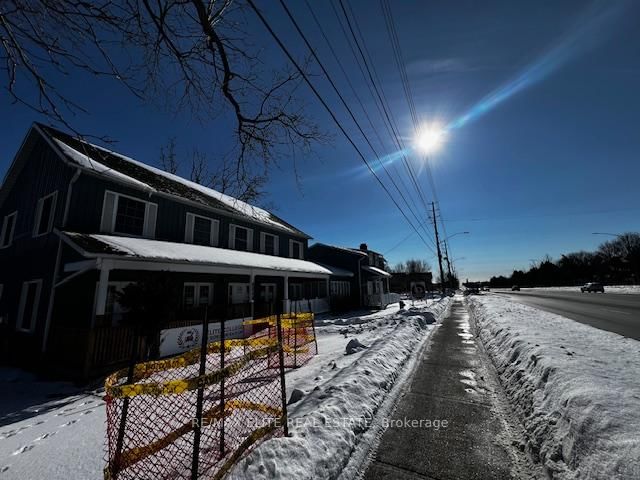 9861 Leslie Street - Photo 3