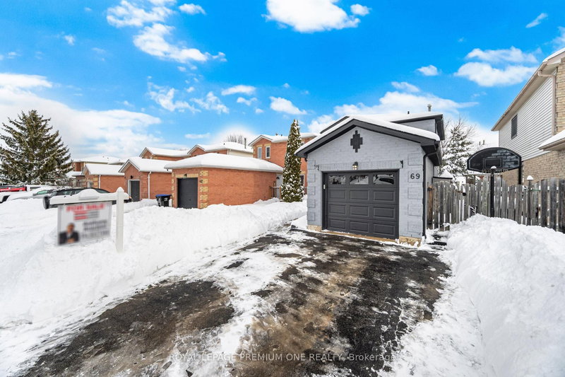 69 Mcknight Cres, New Tecumseth, L0G 1W0 | Image 3