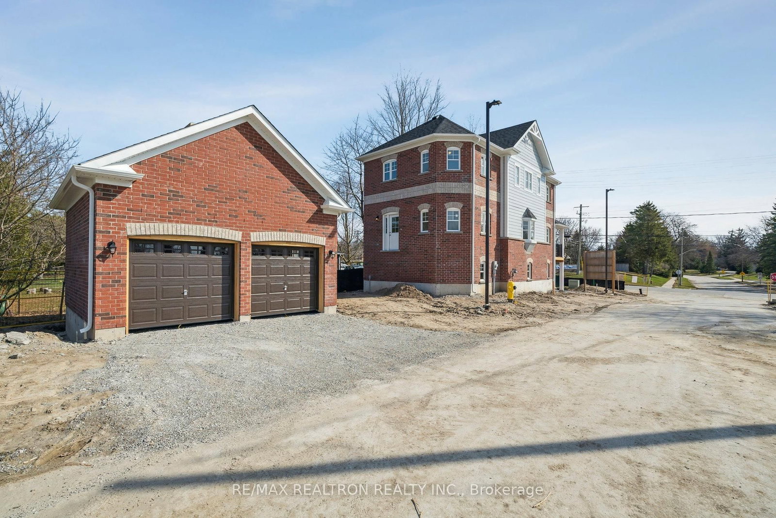 Detached House for sale at 2 Ravenscraig Place, Innisfil, Ontario, L0L 1L0 - Cookstown - MLS: N12799736