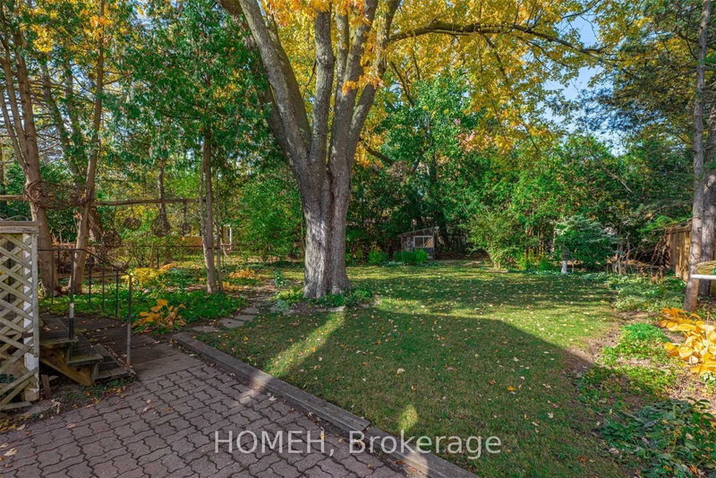 249 Richmond St, Richmond Hill, L4C 3Y9 | Image 2