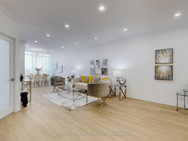 PH27 - 32 Clarissa Drive W