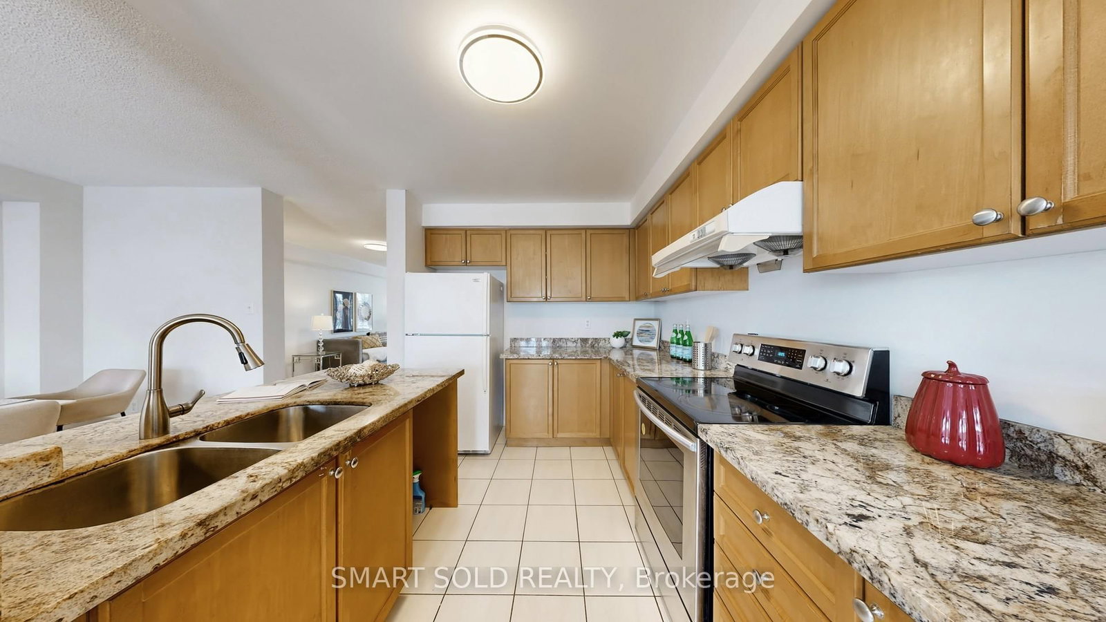 Townhouse for sale at 704 Castlemore Avenue, Markham, Ontario, L6E 1M9 - Wismer - MLS: N12800292