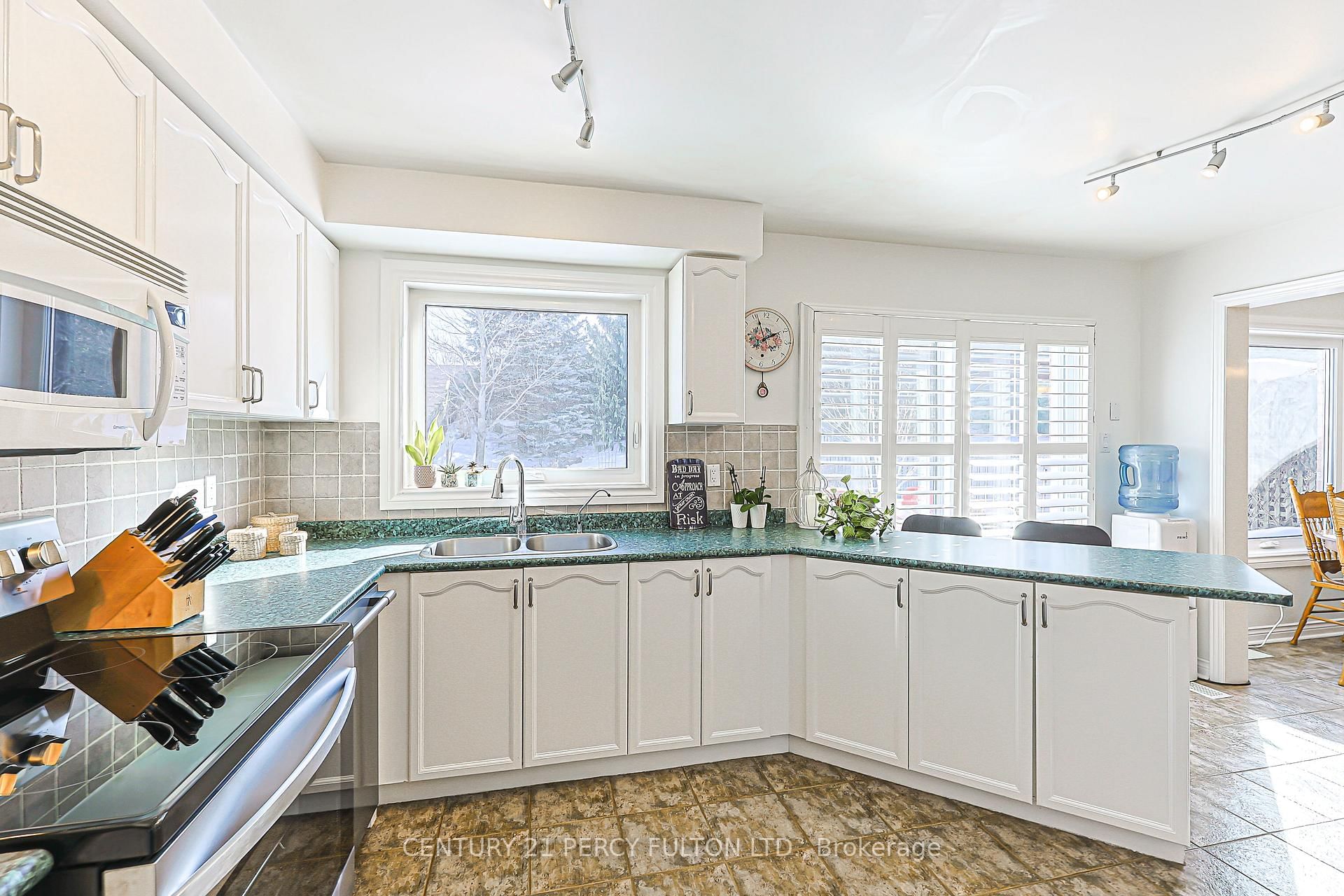 84 Loraview Lane