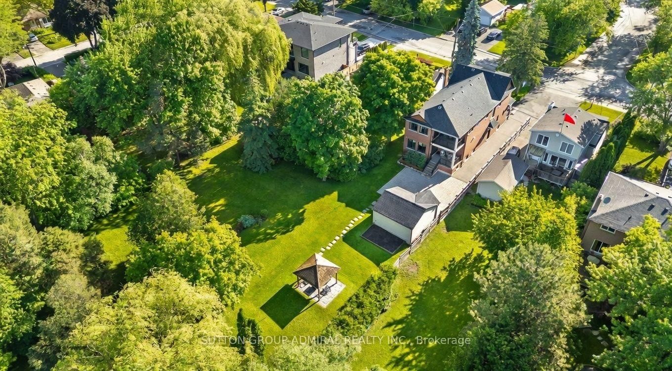 Detached House for sale at 110 Wood Lane, Richmond Hill, Ontario, L4C 4W1 - Mill Pond - MLS: N12801198