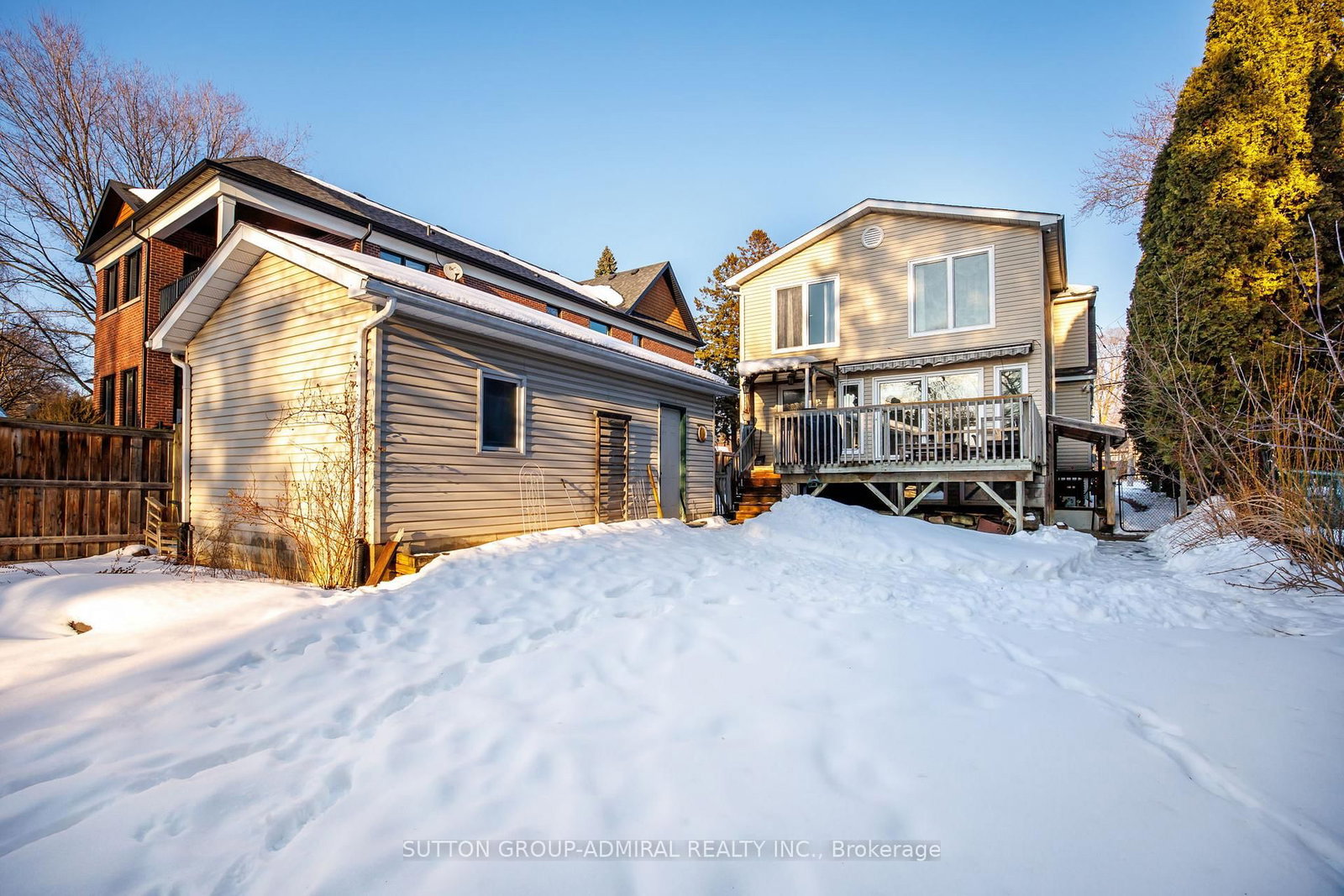 Detached House for sale at 110 Wood Lane, Richmond Hill, Ontario, L4C 4W1 - Mill Pond - MLS: N12801198