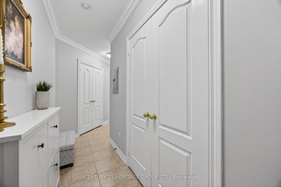 214-112 Simcoe Road, Bradford West Gwillimbury, Ontario image-0-3