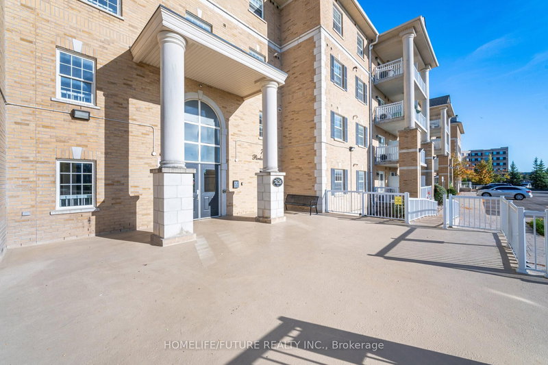 203 - 7428 Markham Rd, Markham, L3S 4V6 | Image 2