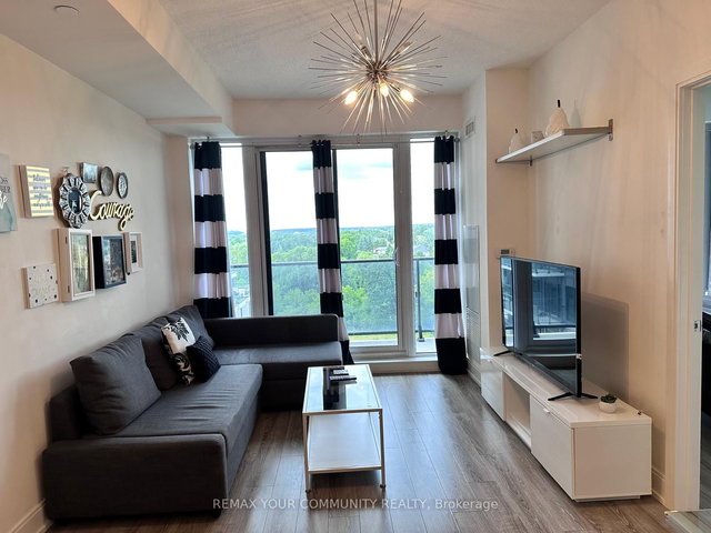 807B - 9600 Yonge Street