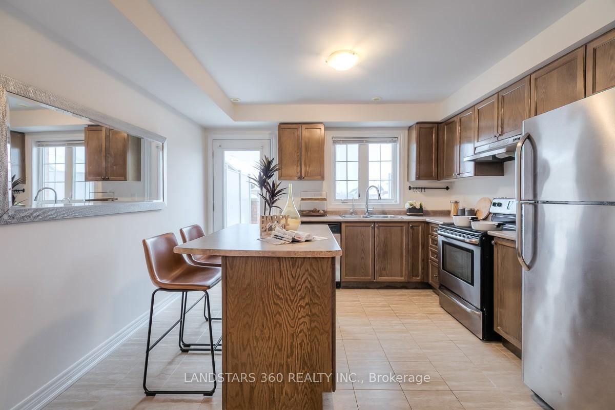 Townhouse for sale at 9922 Mccowan Road, Markham, Ontario, L3P 3J3 - Berczy - MLS: N12803314