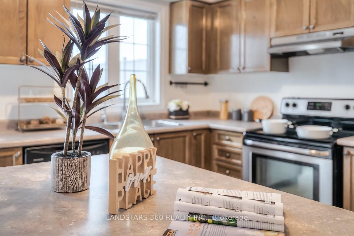 Townhouse for sale at 9922 Mccowan Road, Markham, Ontario, L3P 3J3 - Berczy - MLS: N12803314