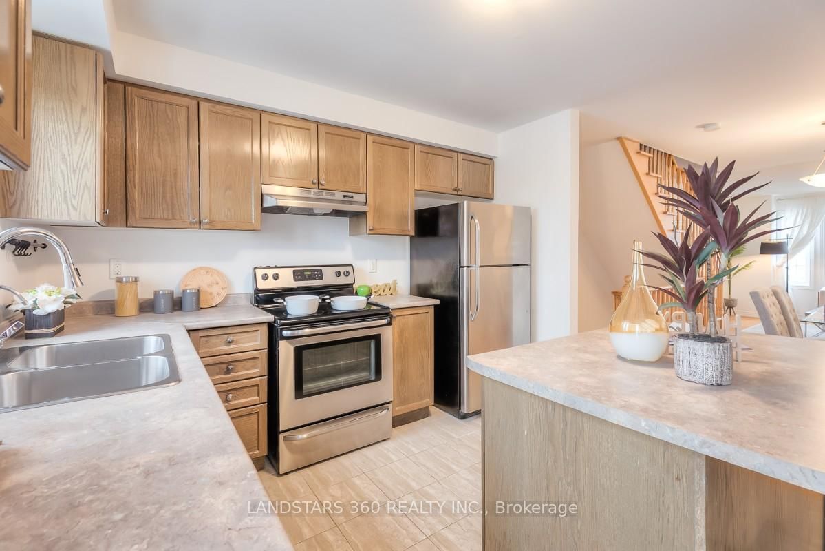 Townhouse for sale at 9922 Mccowan Road, Markham, Ontario, L3P 3J3 - Berczy - MLS: N12803314