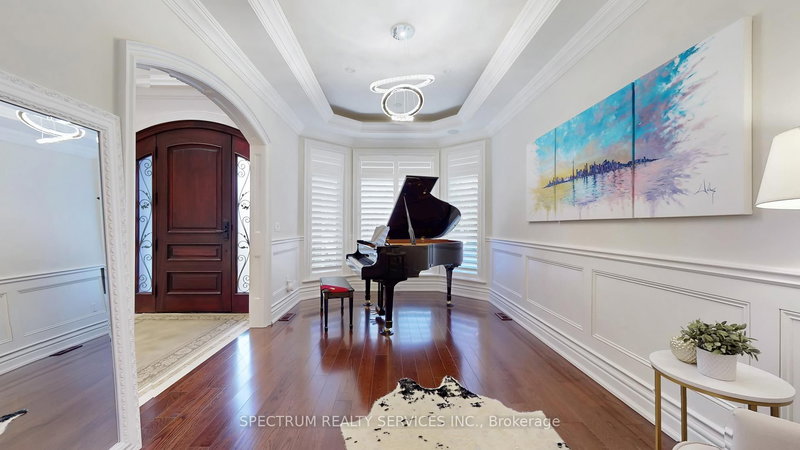 223 Lennox Ave, Richmond Hill, L4C 2A4 | Image 3