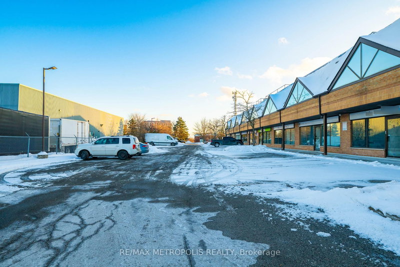 6 - 117 Ringwood Dr, Whitchurch-Stouffville, L4A 8C1 | Image 3