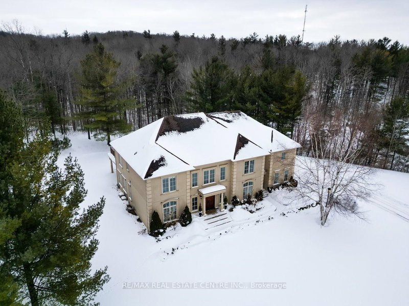 65 Kingswood Dr, King, L7B 1K8 | Image 2