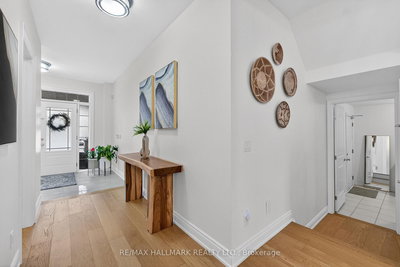 23 Wardlaw Place, Vaughan, Ontario image-0-2