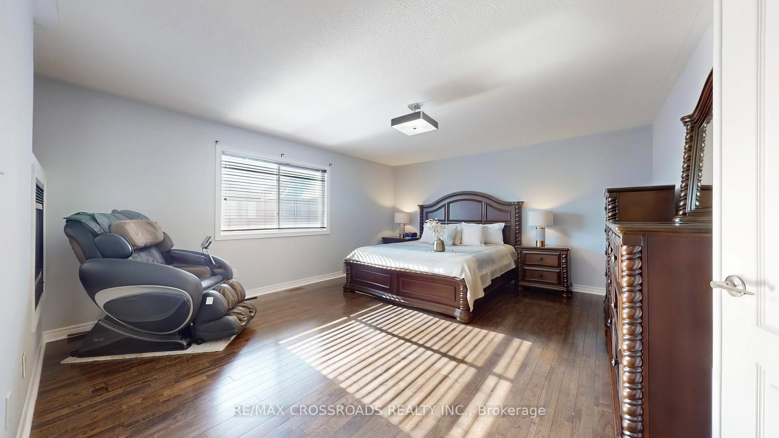 Detached House sold at 122 Destino Crescent, Vaughan, Ontario, L4H 3E2 - Vellore Village - MLS: N12807300