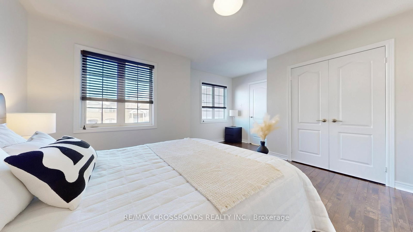 Detached House sold at 122 Destino Crescent, Vaughan, Ontario, L4H 3E2 - Vellore Village - MLS: N12807300