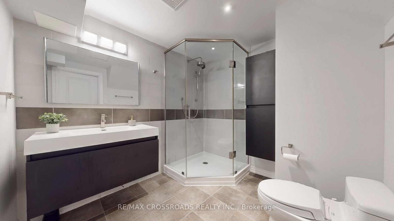 Detached House sold at 122 Destino Crescent, Vaughan, Ontario, L4H 3E2 - Vellore Village - MLS: N12807300