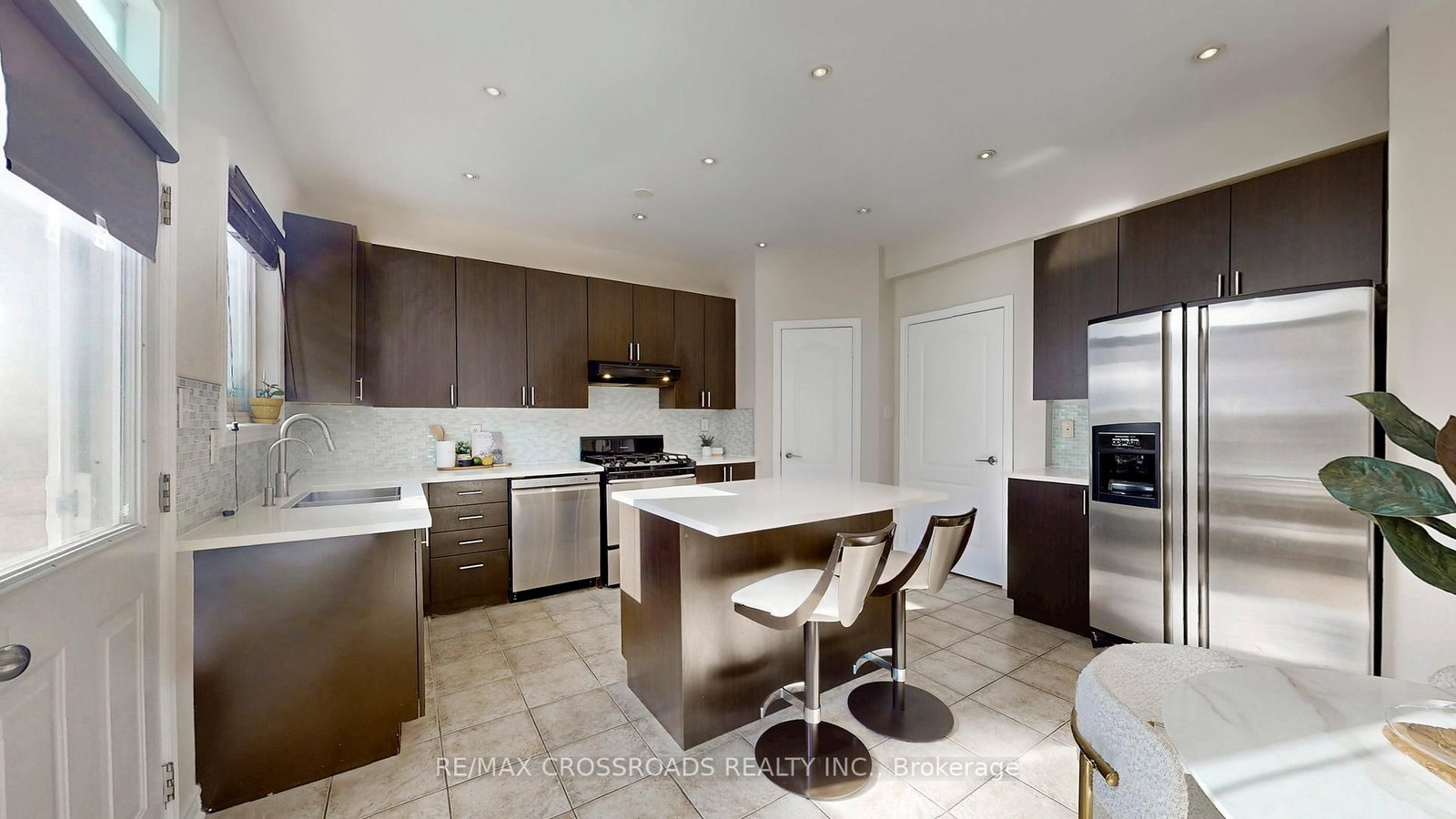 Detached House sold at 122 Destino Crescent, Vaughan, Ontario, L4H 3E2 - Vellore Village - MLS: N12807300