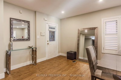 17 Villandry Crescent, Vaughan, ON, photo 3