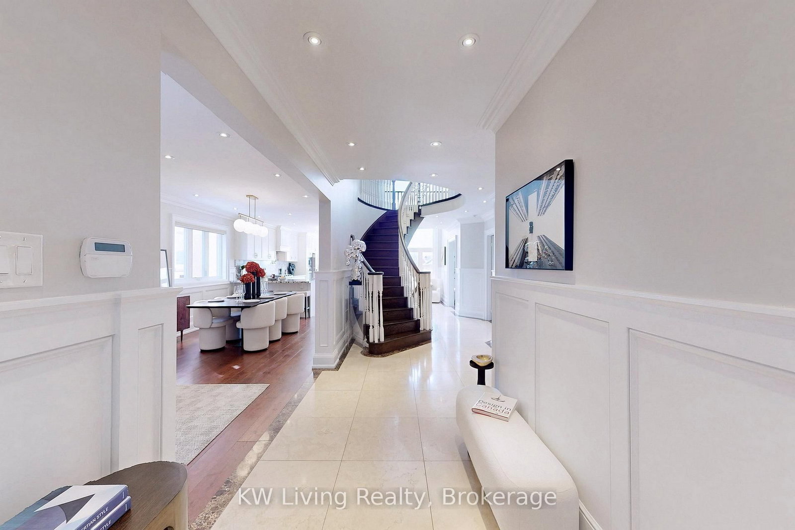 Detached House for sale at 29 Mayfair Court, Richmond Hill, Ontario, L4B 3X7 - Bayview Hill - MLS: N12807618