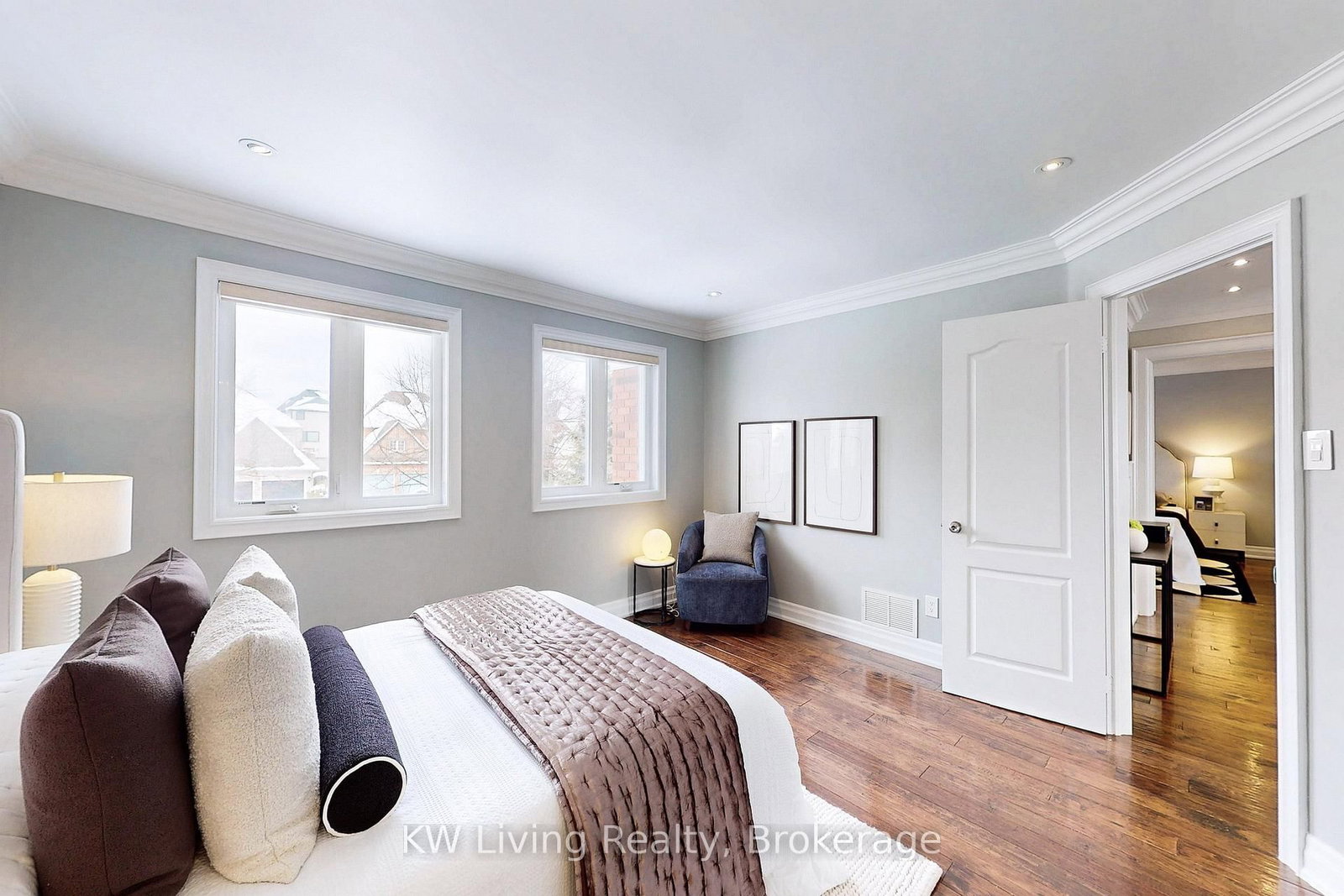 Detached House for sale at 29 Mayfair Court, Richmond Hill, Ontario, L4B 3X7 - Bayview Hill - MLS: N12807618