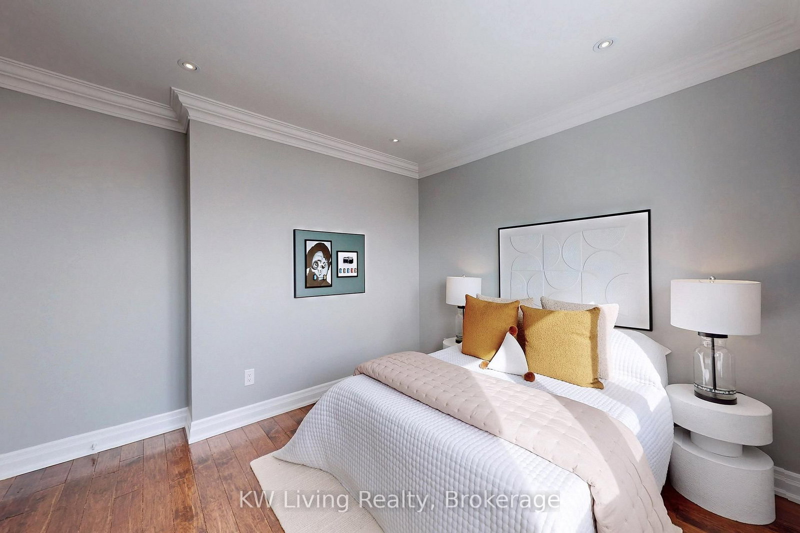 Detached House for sale at 29 Mayfair Court, Richmond Hill, Ontario, L4B 3X7 - Bayview Hill - MLS: N12807618