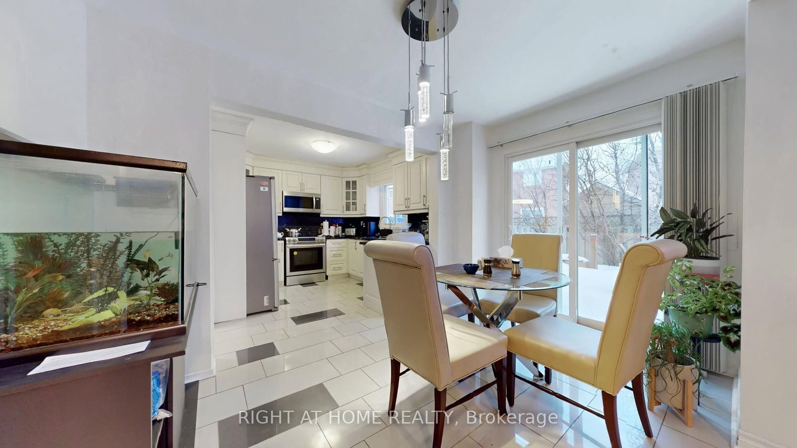 Detached House for sale at 86 Weldrick Road, Richmond Hill, Ontario, L4C 8T7 - Harding - MLS: N12808066