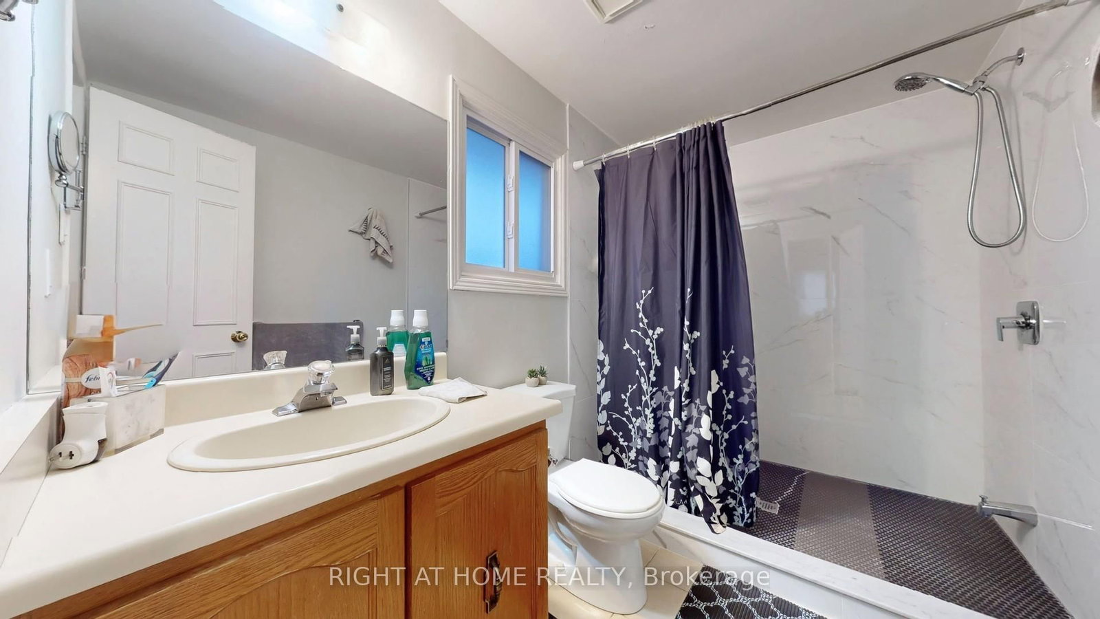 Detached House for sale at 86 Weldrick Road, Richmond Hill, Ontario, L4C 8T7 - Harding - MLS: N12808066