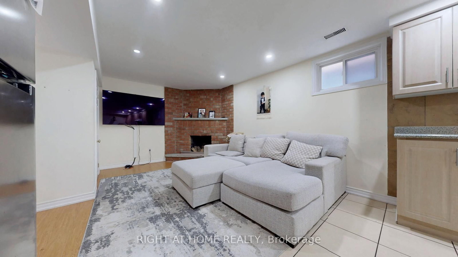 Detached House for sale at 86 Weldrick Road, Richmond Hill, Ontario, L4C 8T7 - Harding - MLS: N12808066