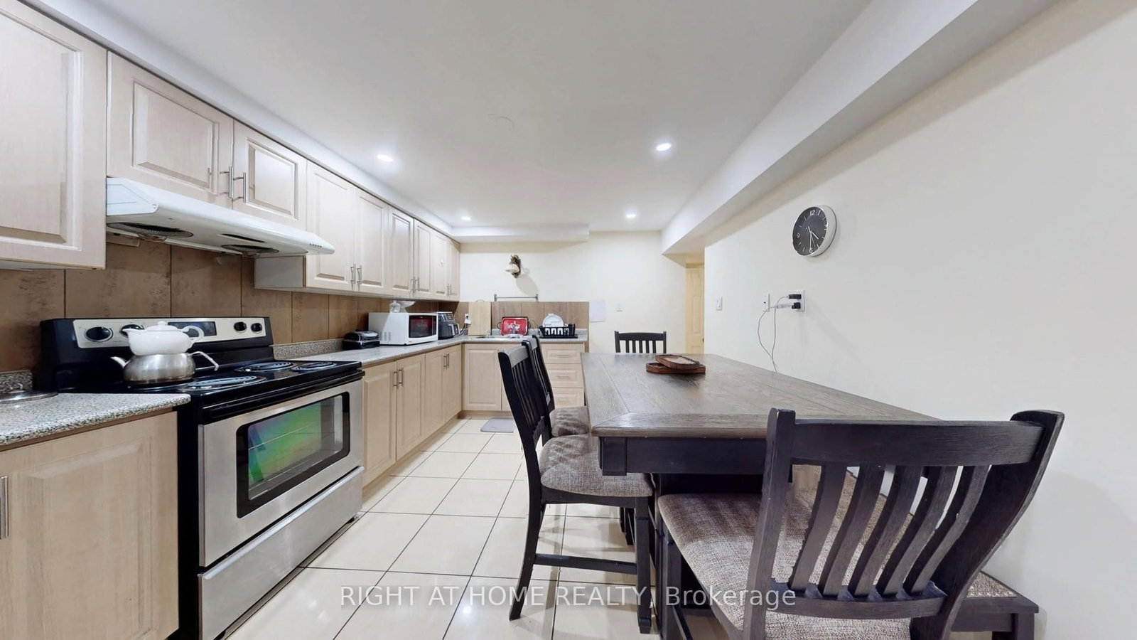 Detached House for sale at 86 Weldrick Road, Richmond Hill, Ontario, L4C 8T7 - Harding - MLS: N12808066