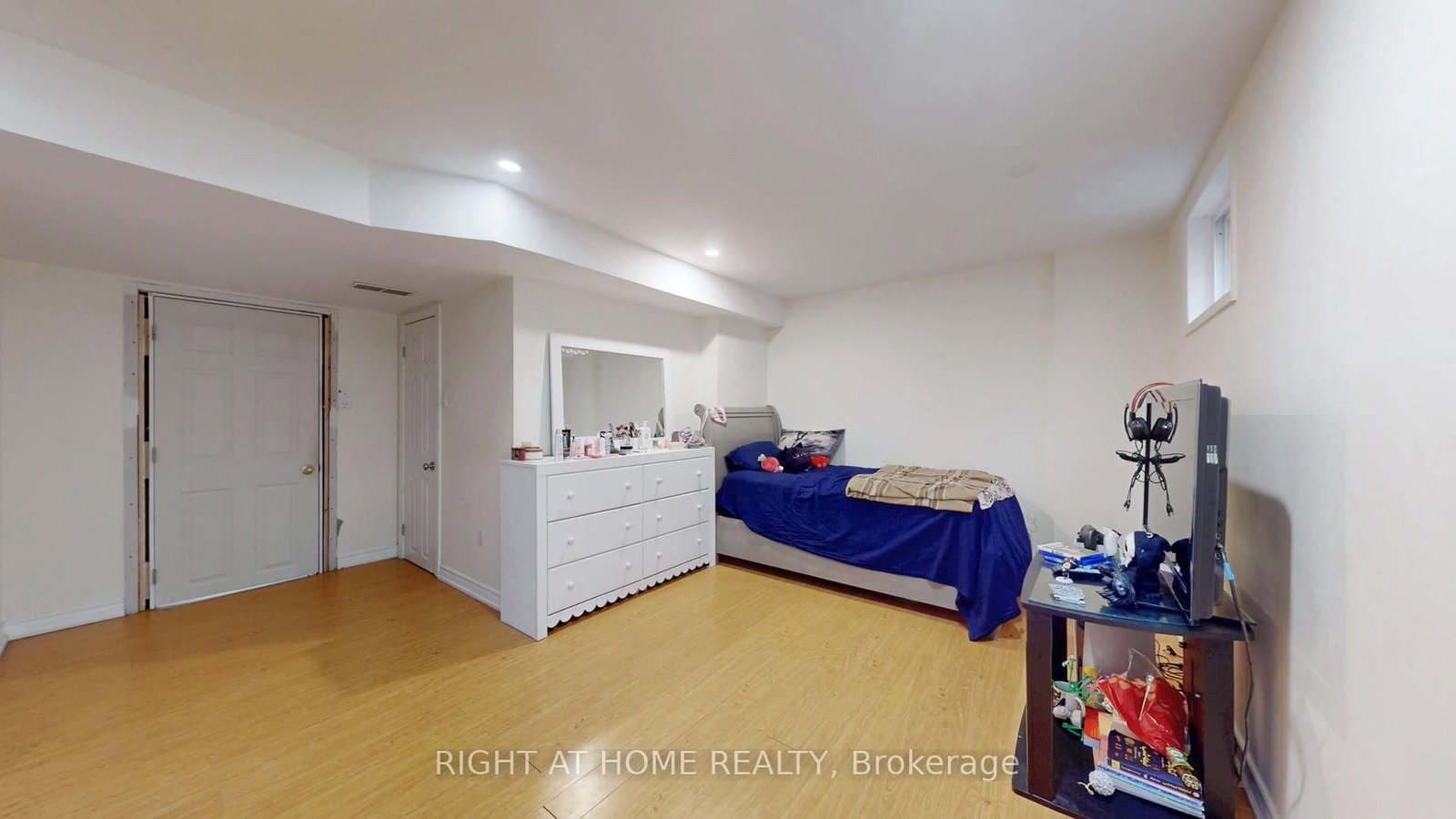 Detached House for sale at 86 Weldrick Road, Richmond Hill, Ontario, L4C 8T7 - Harding - MLS: N12808066