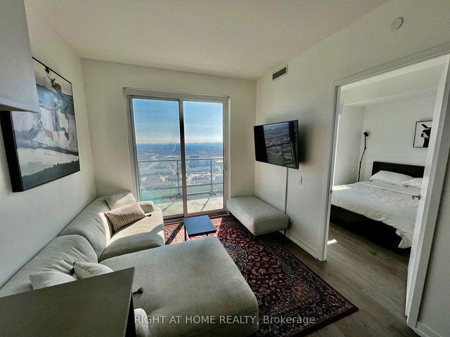 5007 - 950 Portage Parkway