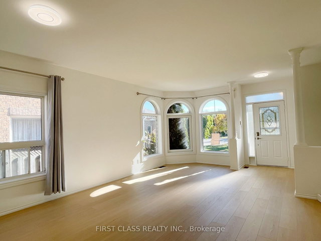 1905 Webster Boulevard