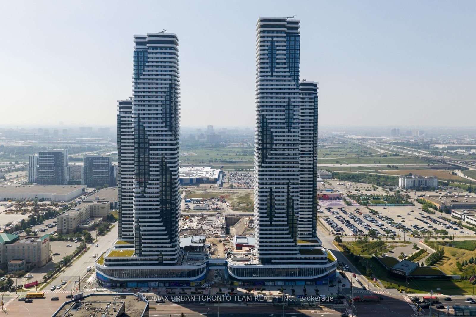 Condo for lease at 1011-8 Interchange Way, Vaughan, Ontario, L4K 5Z7 - Vaughan Corporate Centre - MLS: N12808740