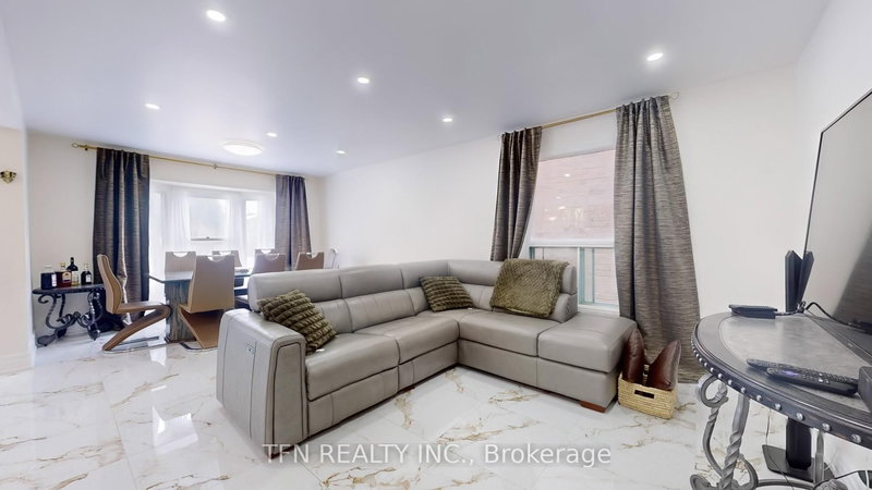 311 Conley St, Vaughan, L4J 2Z3 | Image 3