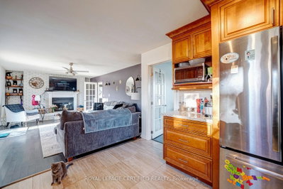 22186 Kennedy Road — more photos