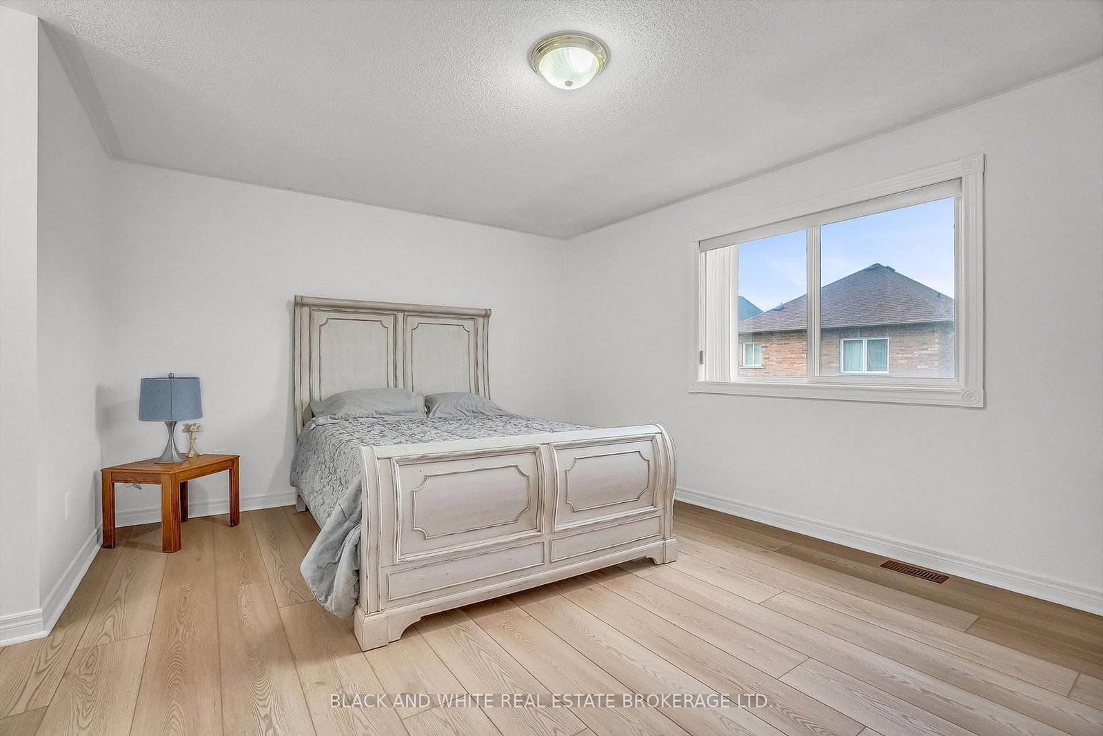 Detached House for sale at 18 Daiseyfield Crescent, Vaughan, Ontario, L4H 2T9 - Vellore Village - MLS: N12809346